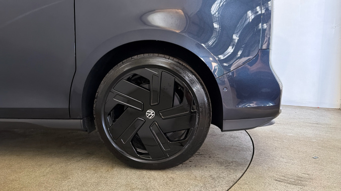 Volkswagen ID. Buzz 250kW GTX Pro 79kWh 5dr 4MOTION Auto Electric Estate - Image 5